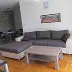 Apartman Kutlesa 2