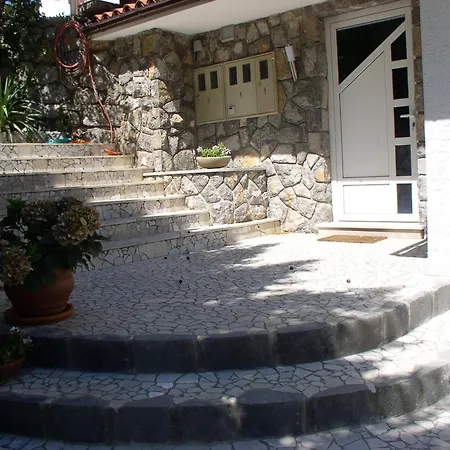 Kutlesa 2 Apartman *