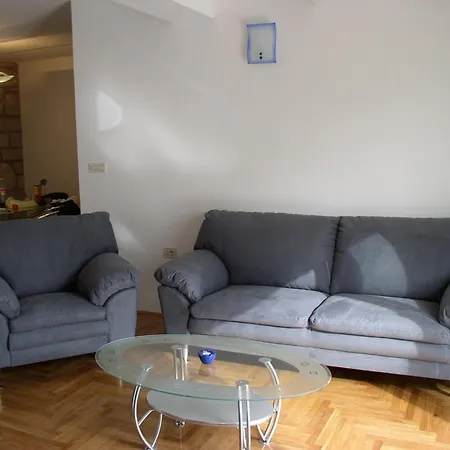 Kutlesa 2 Apartment